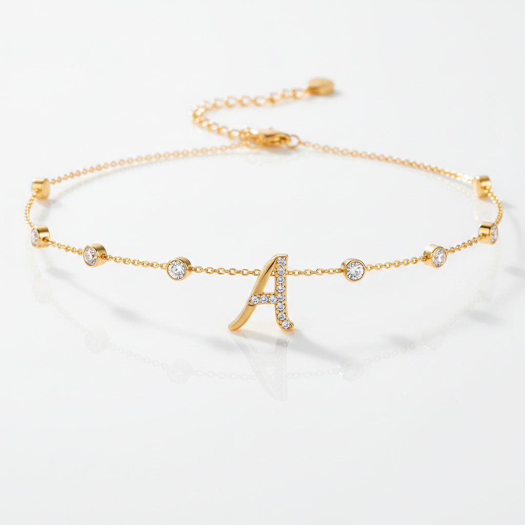 Collier choker lettre zircon doré